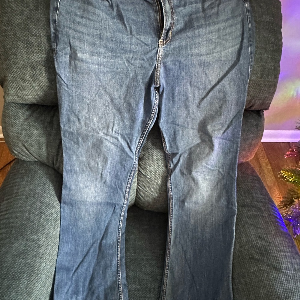 Hollister curvy middies bootcut jean
